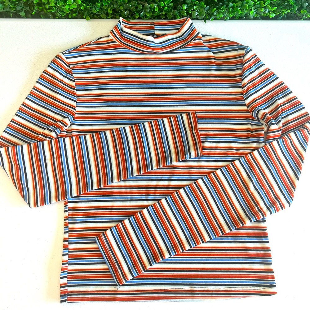 EUC Forever 21 size Small long-sleeved striped mockneck tee